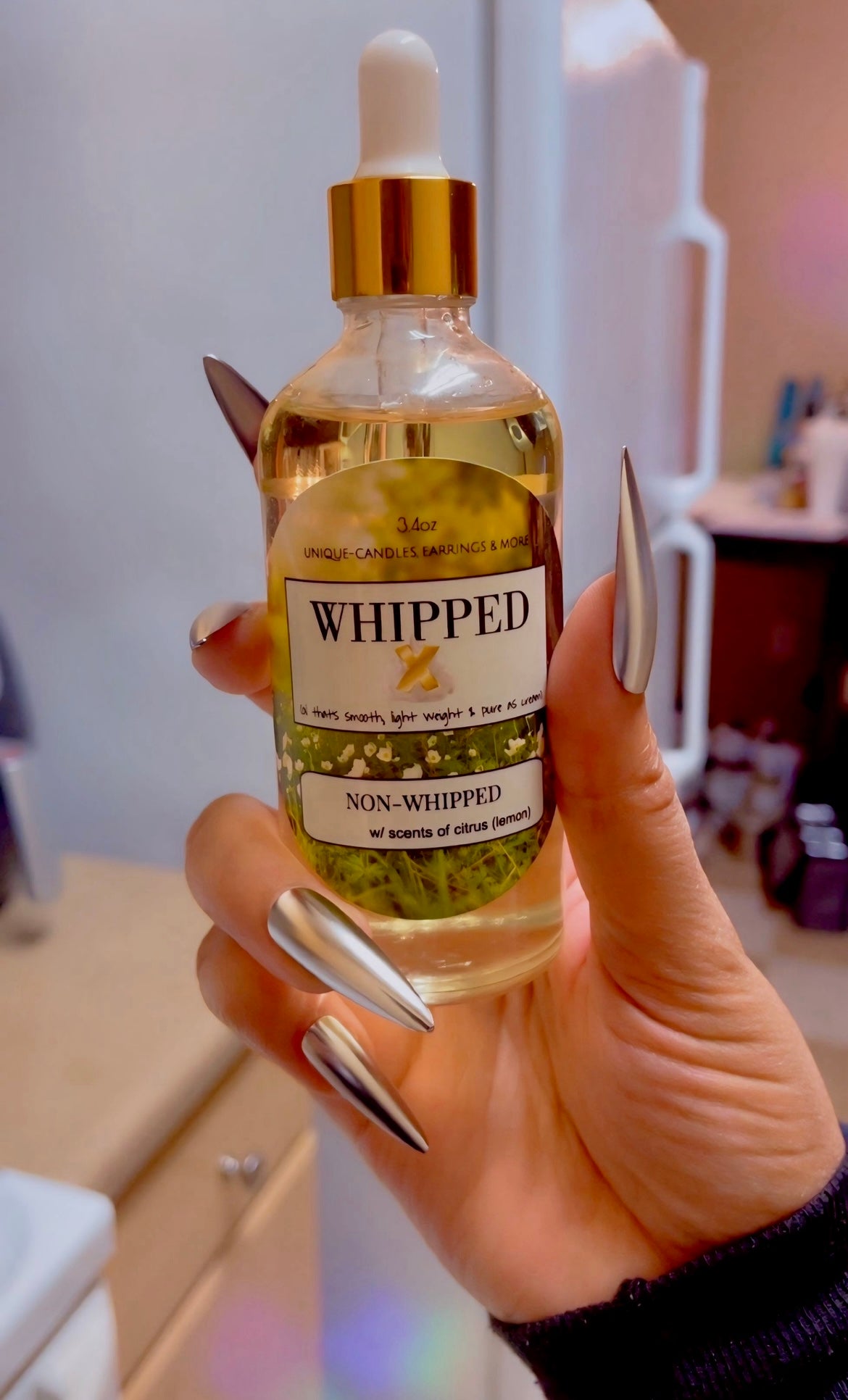 UNIQUE WHIPPED (Body Oil)
(NON-WHIPPED)