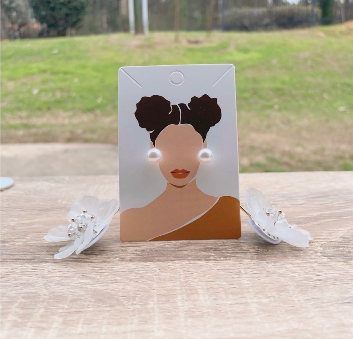 UNIQUE White Earrings