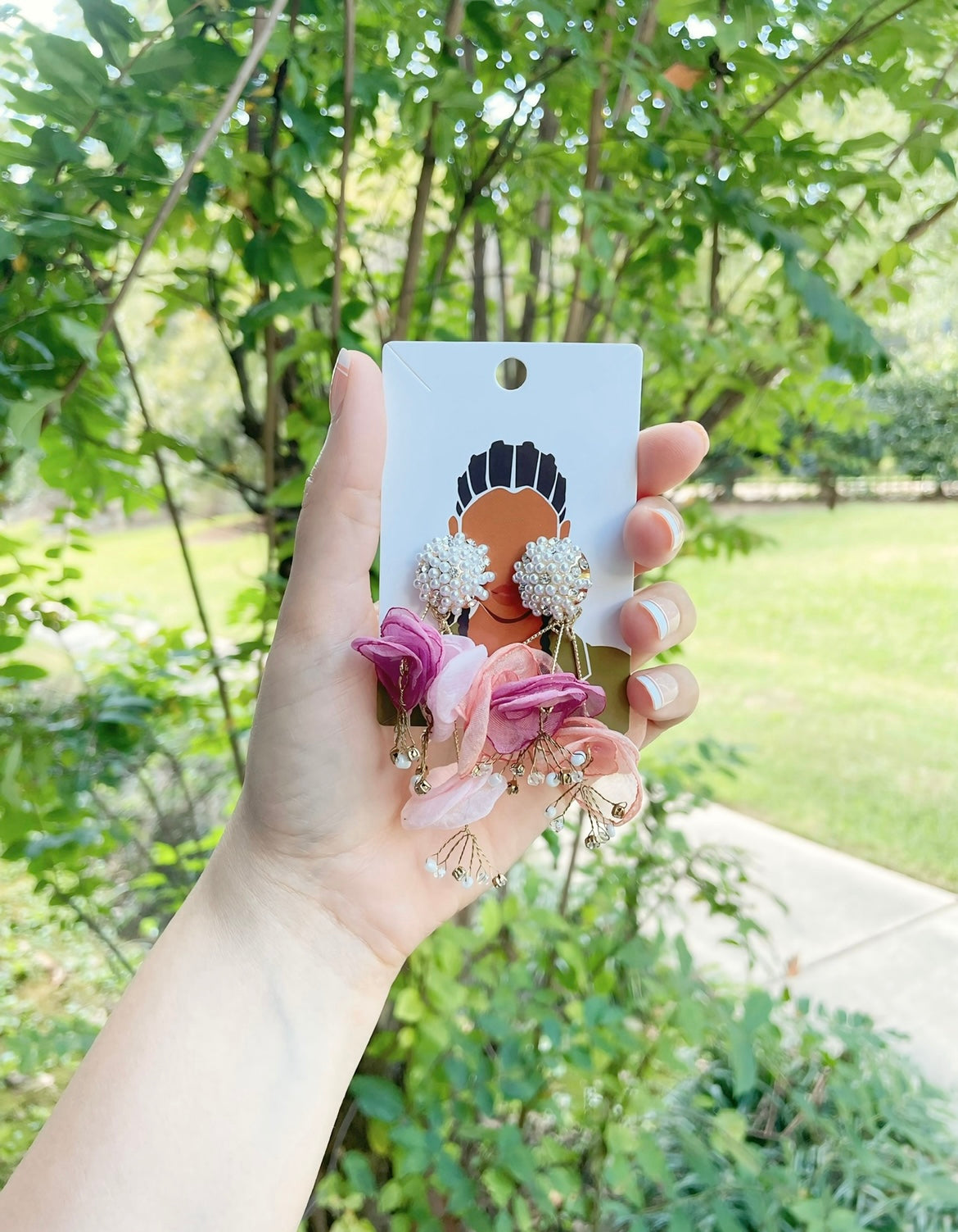 UNIQUE Garden/Flower Pearl Earrings