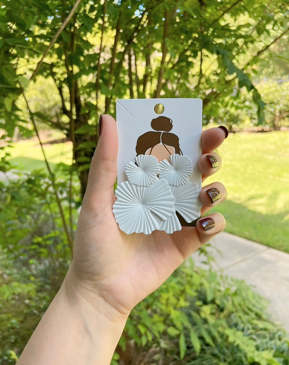 UNIQUE White Earrings